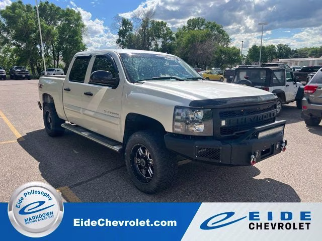 2013 White Diamond Clearcoat Chevrolet Silverado 1500 LT 4X4 Truck