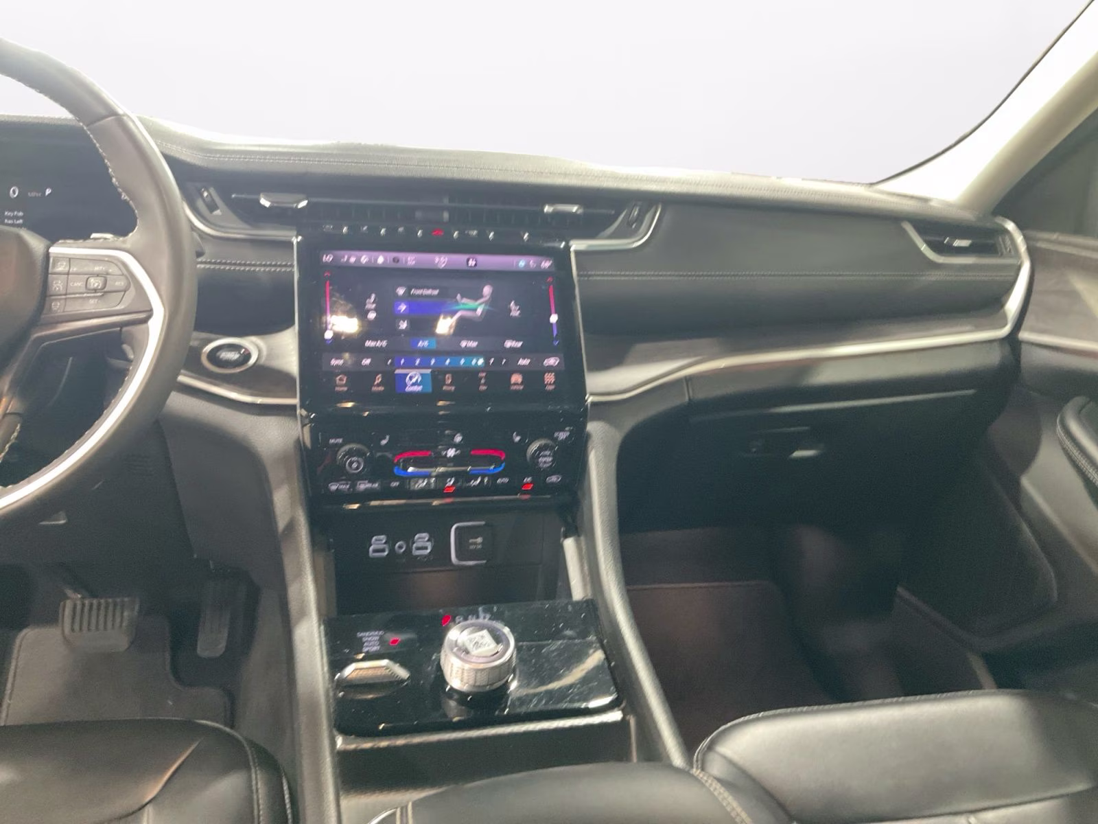 2024 Silver Zynith Jeep Grand Cherokee Limited 4X4 SUV