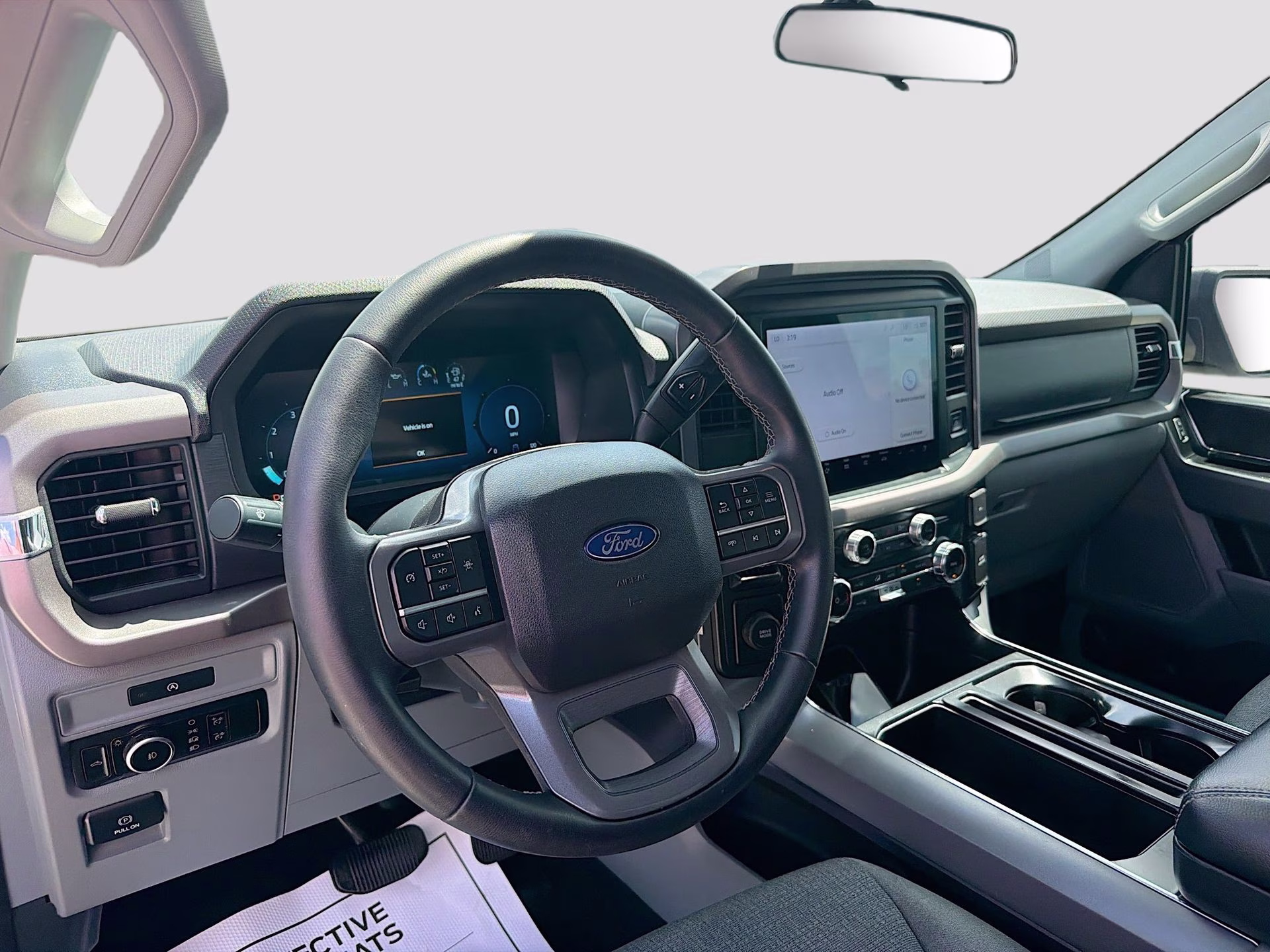2025 Space White Metallic Ford F-150 XLT RWD Truck