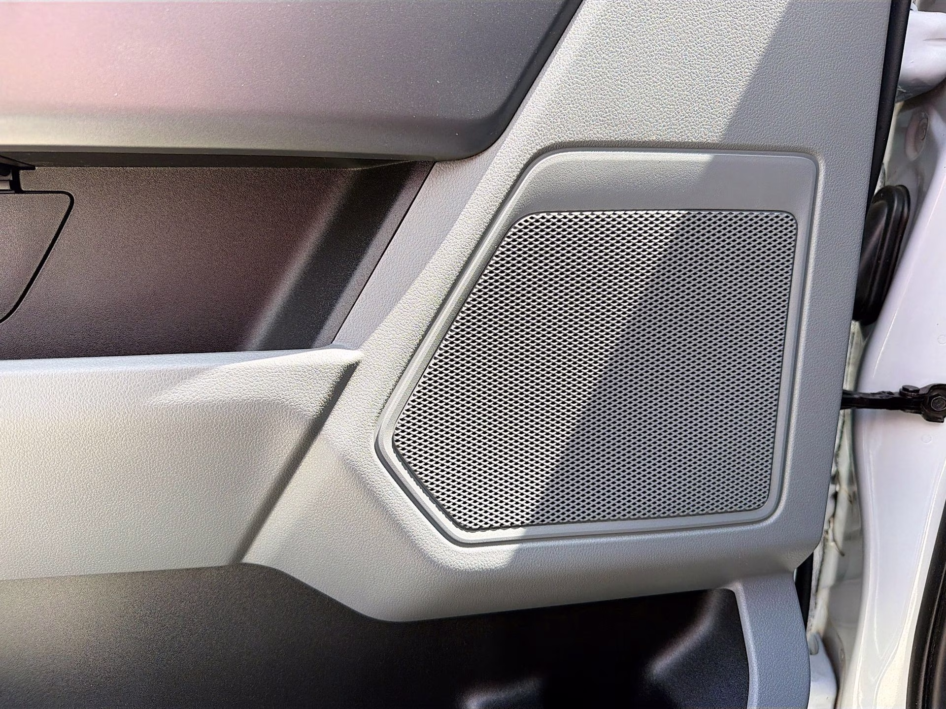 2025 Space White Metallic Ford F-150 XLT RWD Truck