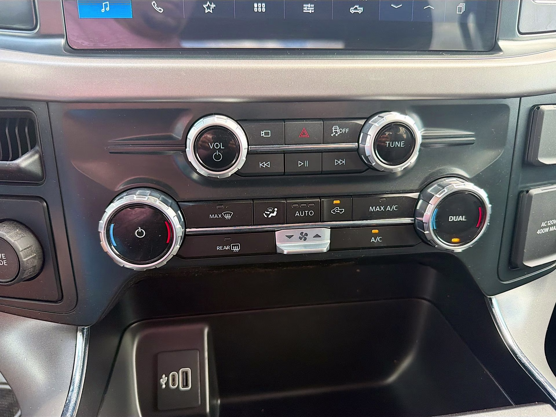 2025 Space White Metallic Ford F-150 XLT RWD Truck