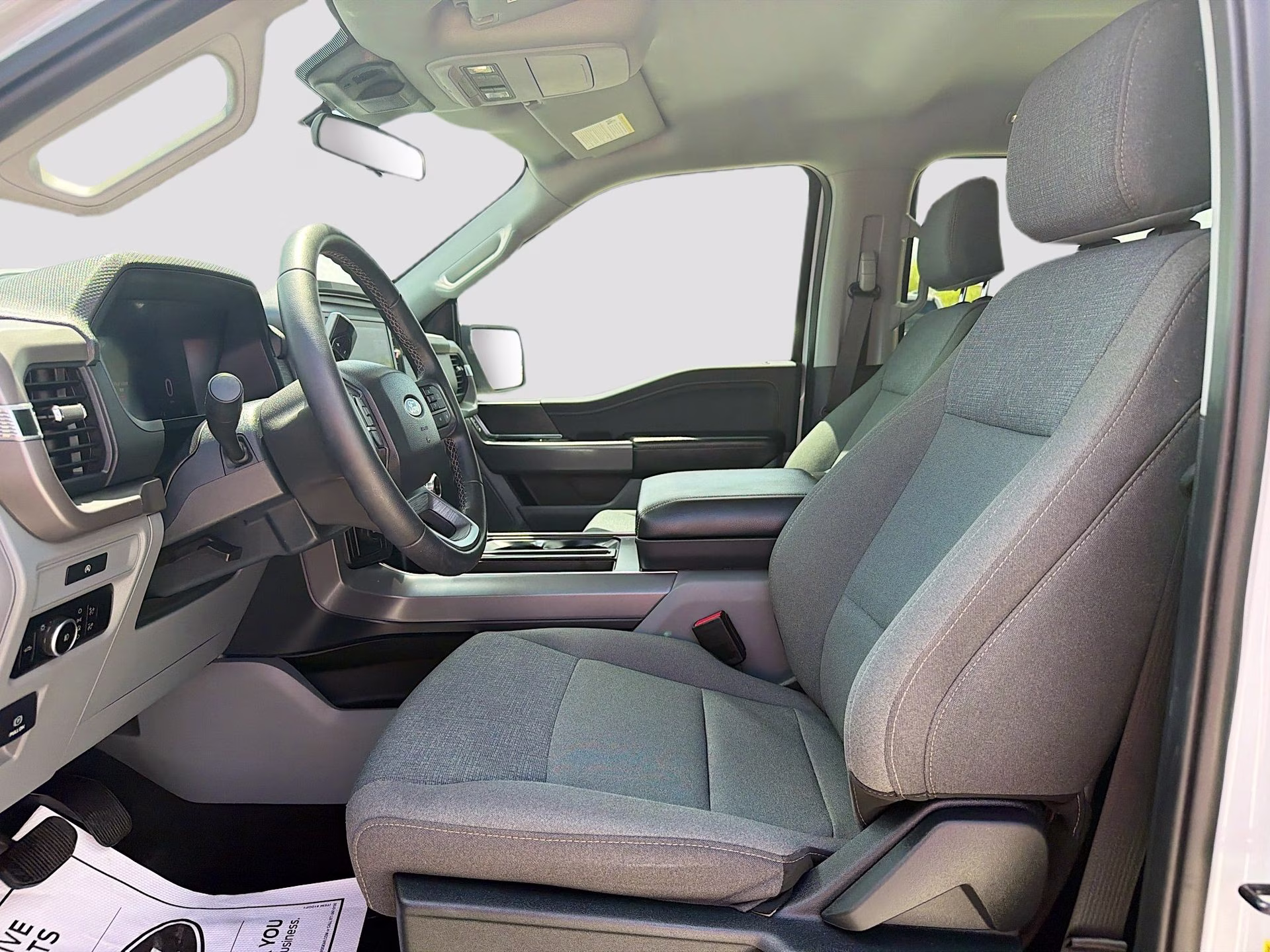 2025 Space White Metallic Ford F-150 XLT RWD Truck