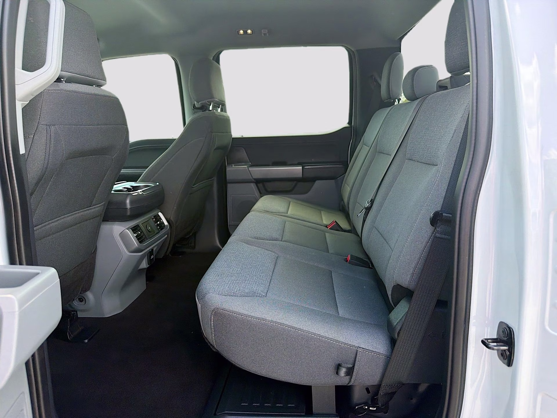 2025 Space White Metallic Ford F-150 XLT RWD Truck