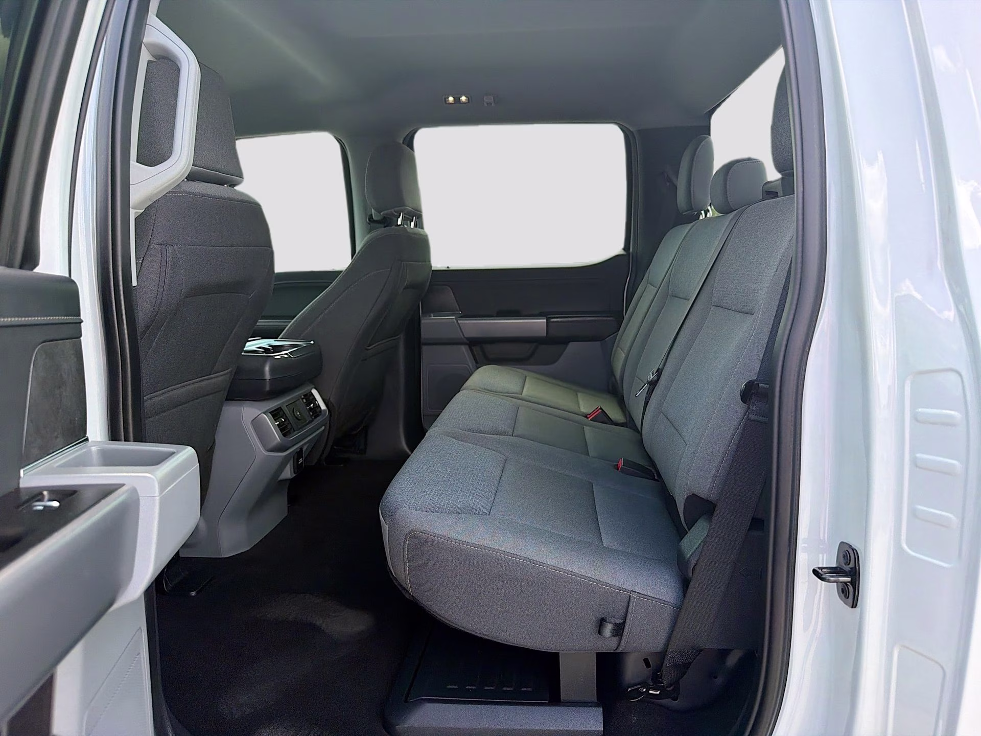 2025 Space White Metallic Ford F-150 XLT RWD Truck