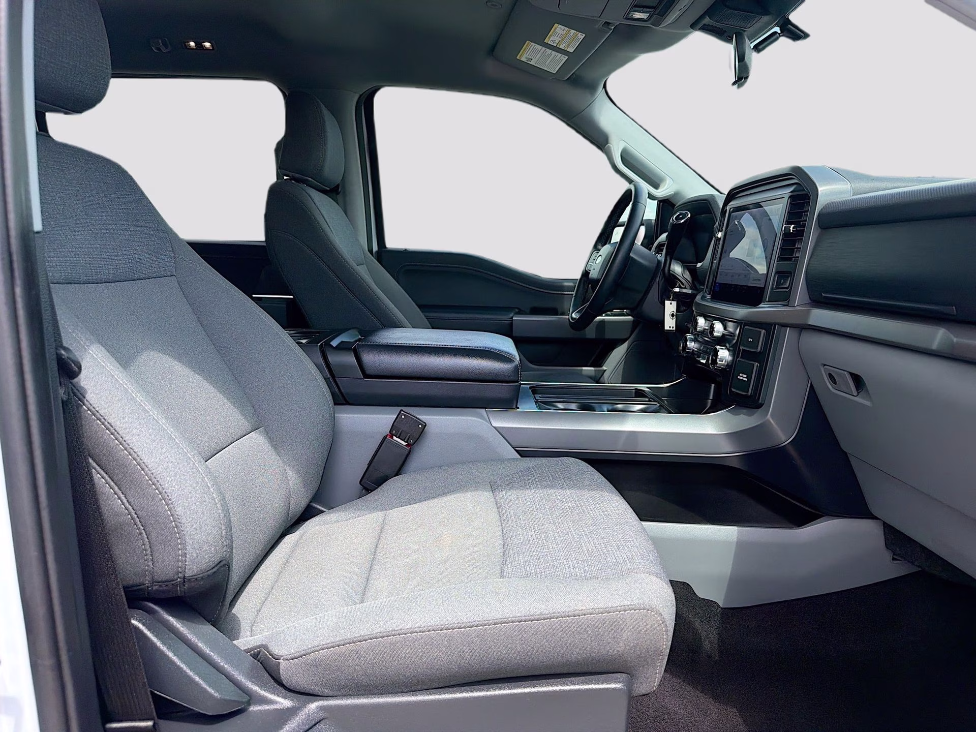 2025 Space White Metallic Ford F-150 XLT RWD Truck