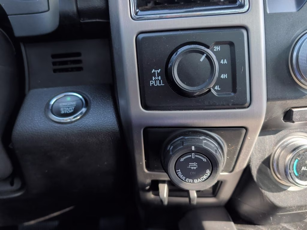 2018 Magnetic Metallic Ford F-150 Platinum 4X4 Truck