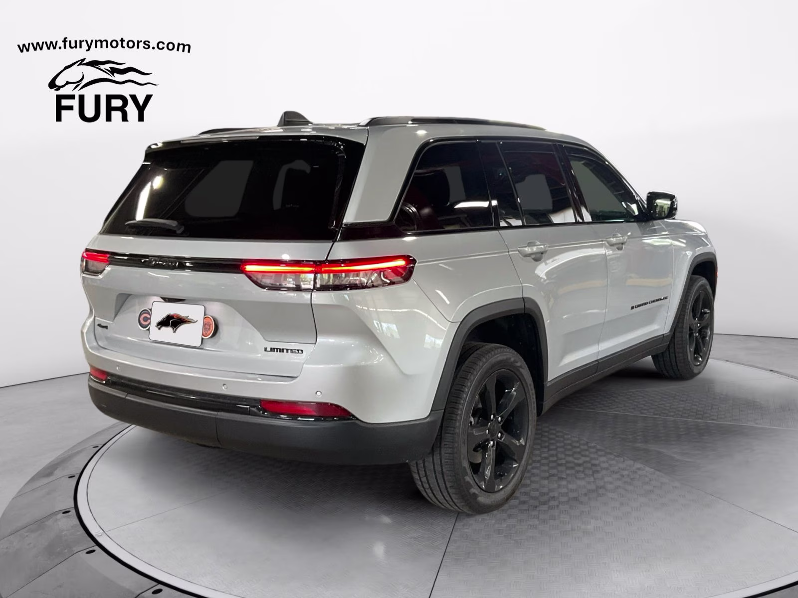 2024 Silver Zynith Jeep Grand Cherokee Limited 4X4 SUV