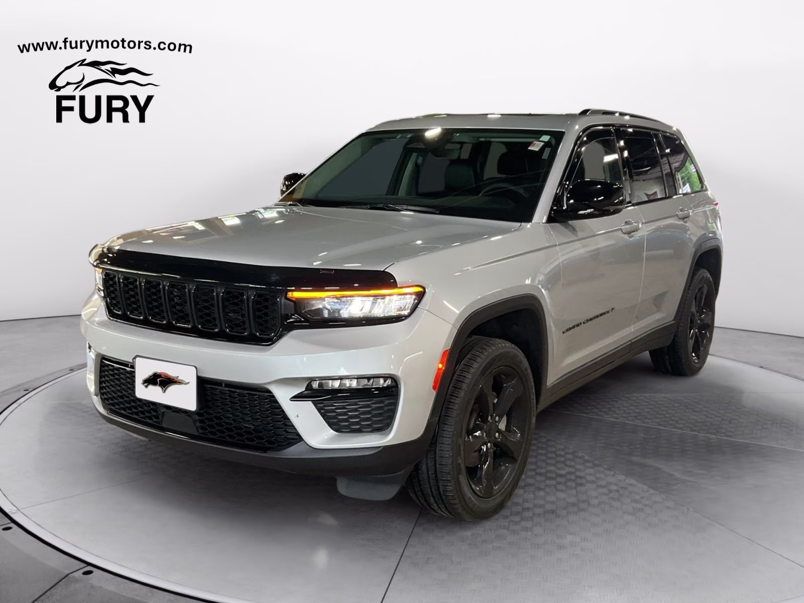 2024 Silver Zynith Jeep Grand Cherokee Limited 4X4 SUV