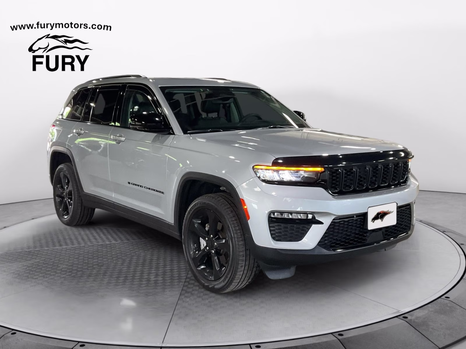2024 Silver Zynith Jeep Grand Cherokee Limited 4X4 SUV