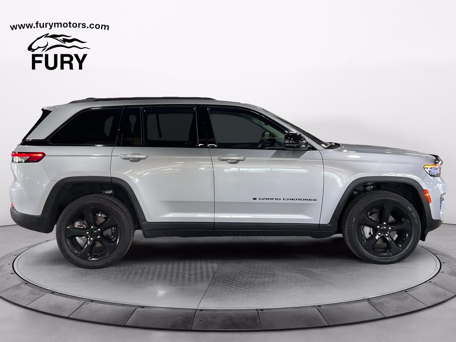 2024 Silver Zynith Jeep Grand Cherokee Limited 4X4 SUV