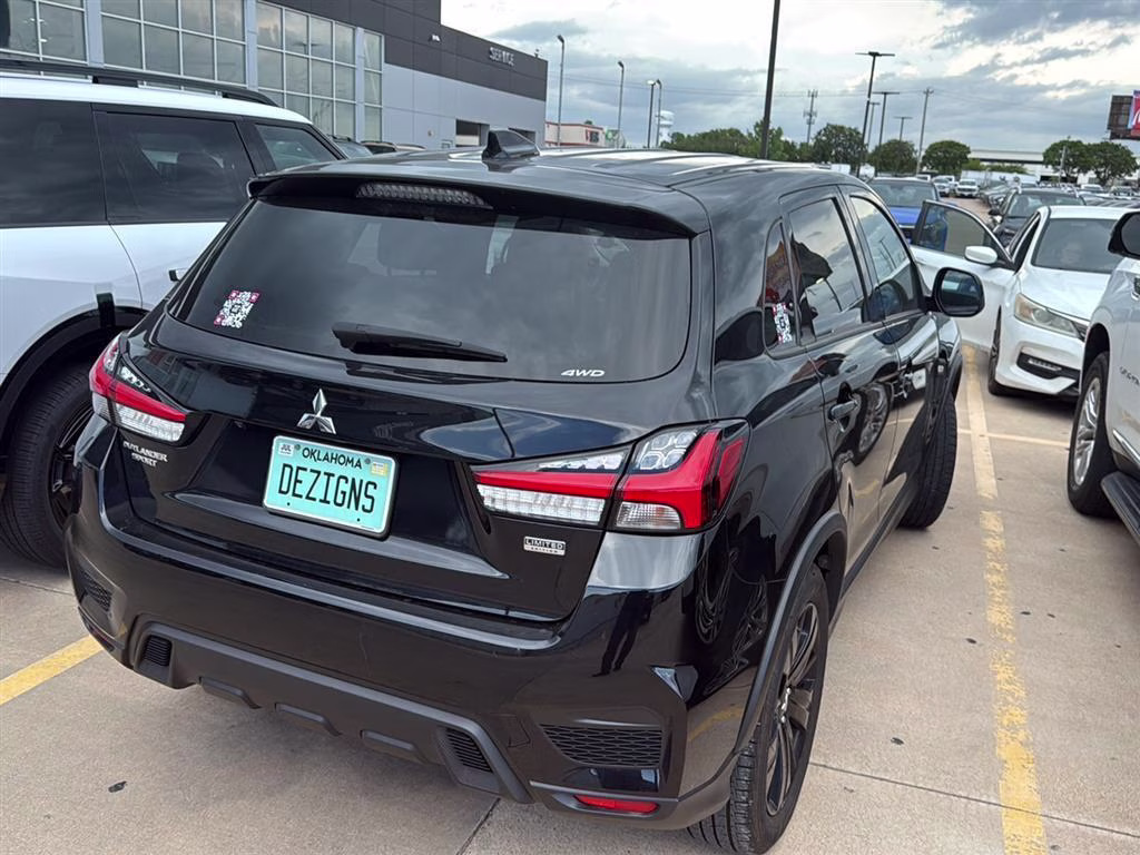 2022 BLACK Mitsubishi Outlander Sport 4X4