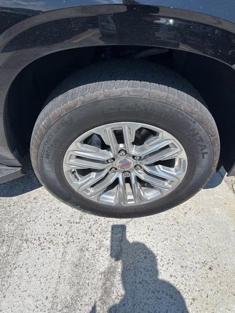 2023 Onyx Black GMC Yukon SLT 4X4 SUV