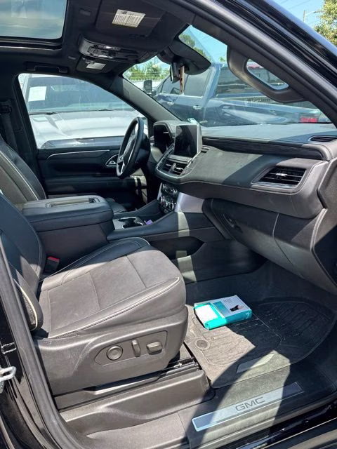 2023 Onyx Black GMC Yukon SLT 4X4 SUV