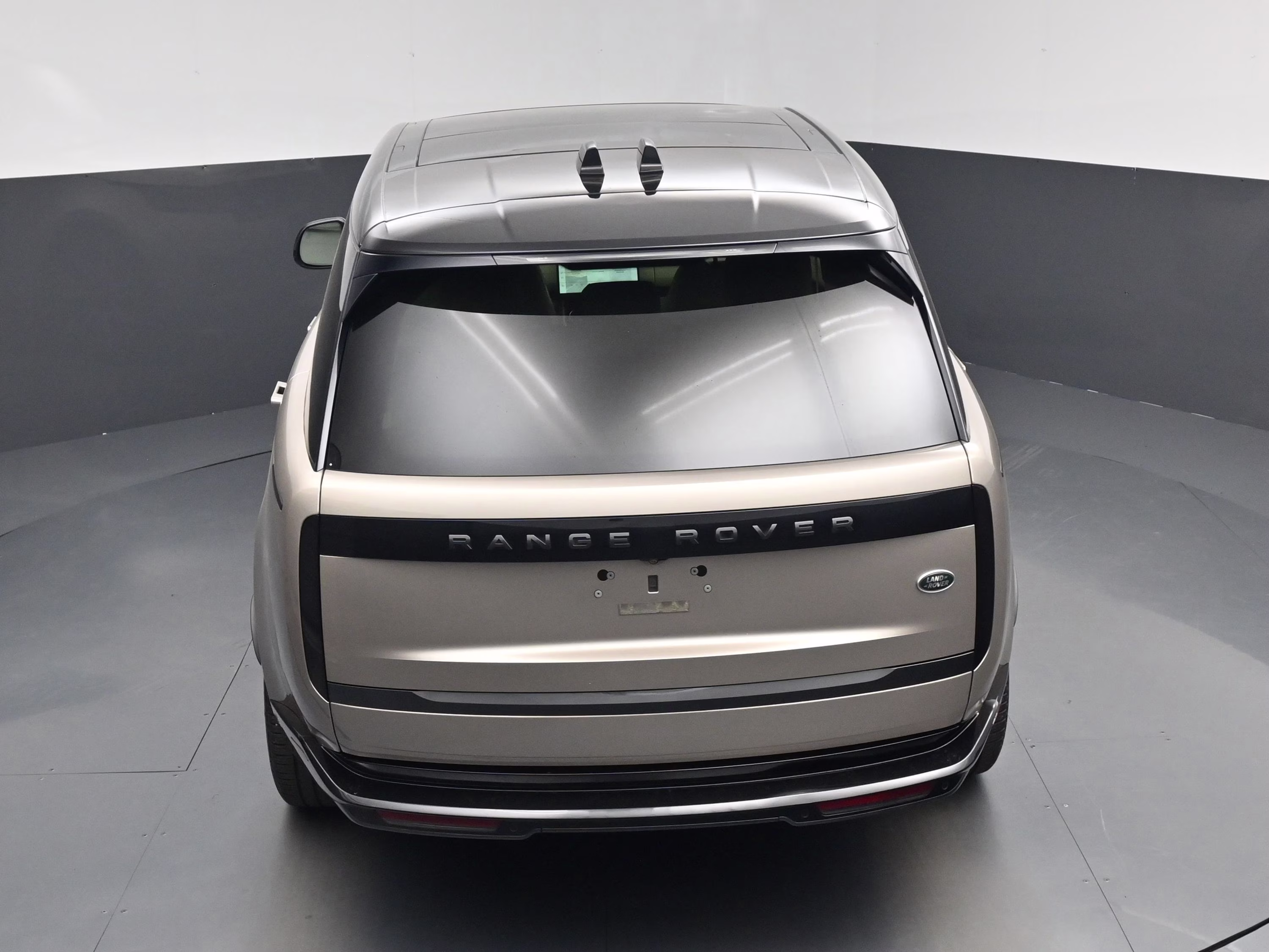 2023 Gold Land Rover Range Rover SE AWD SUV