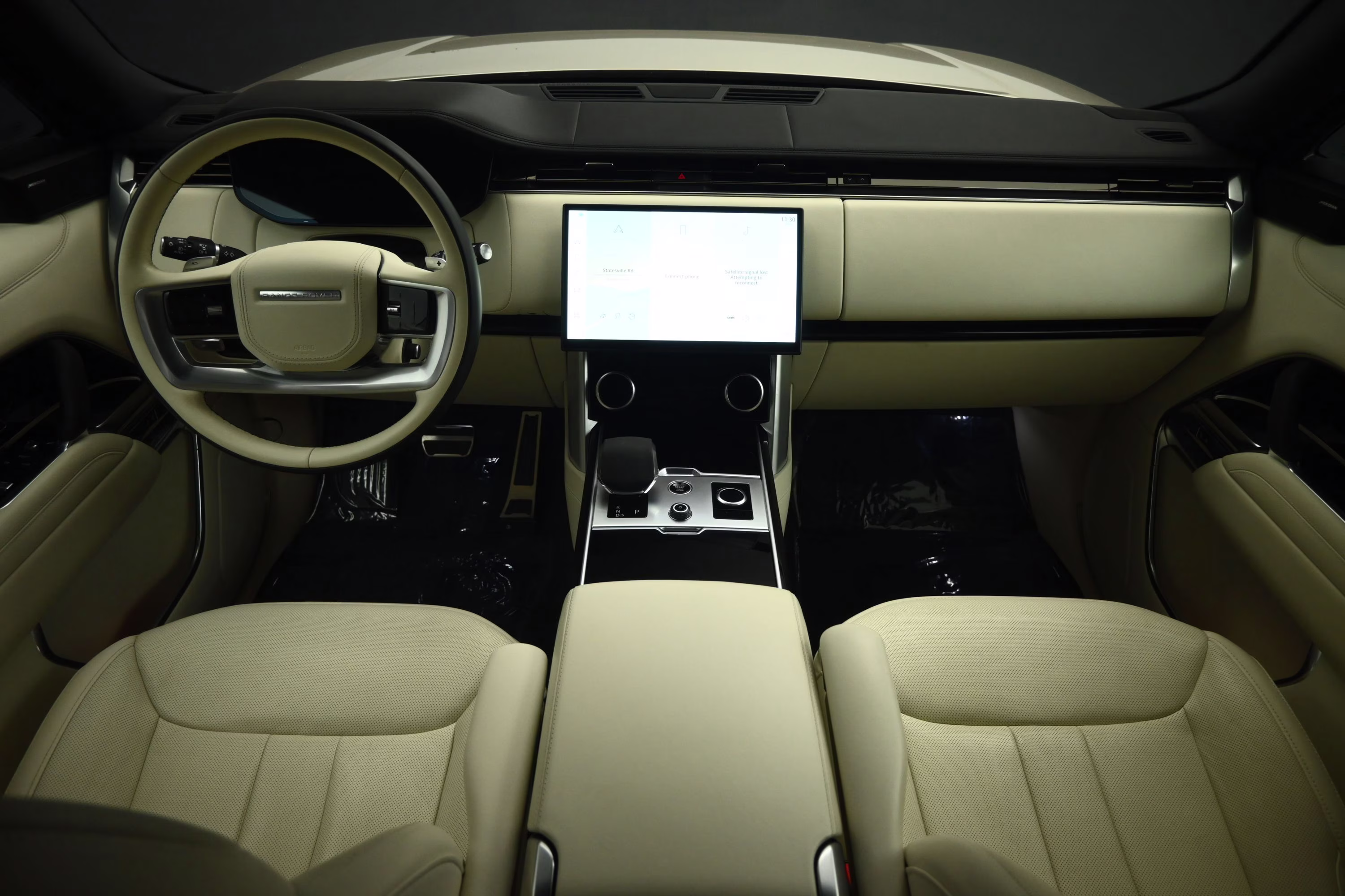 2023 Gold Land Rover Range Rover SE AWD SUV