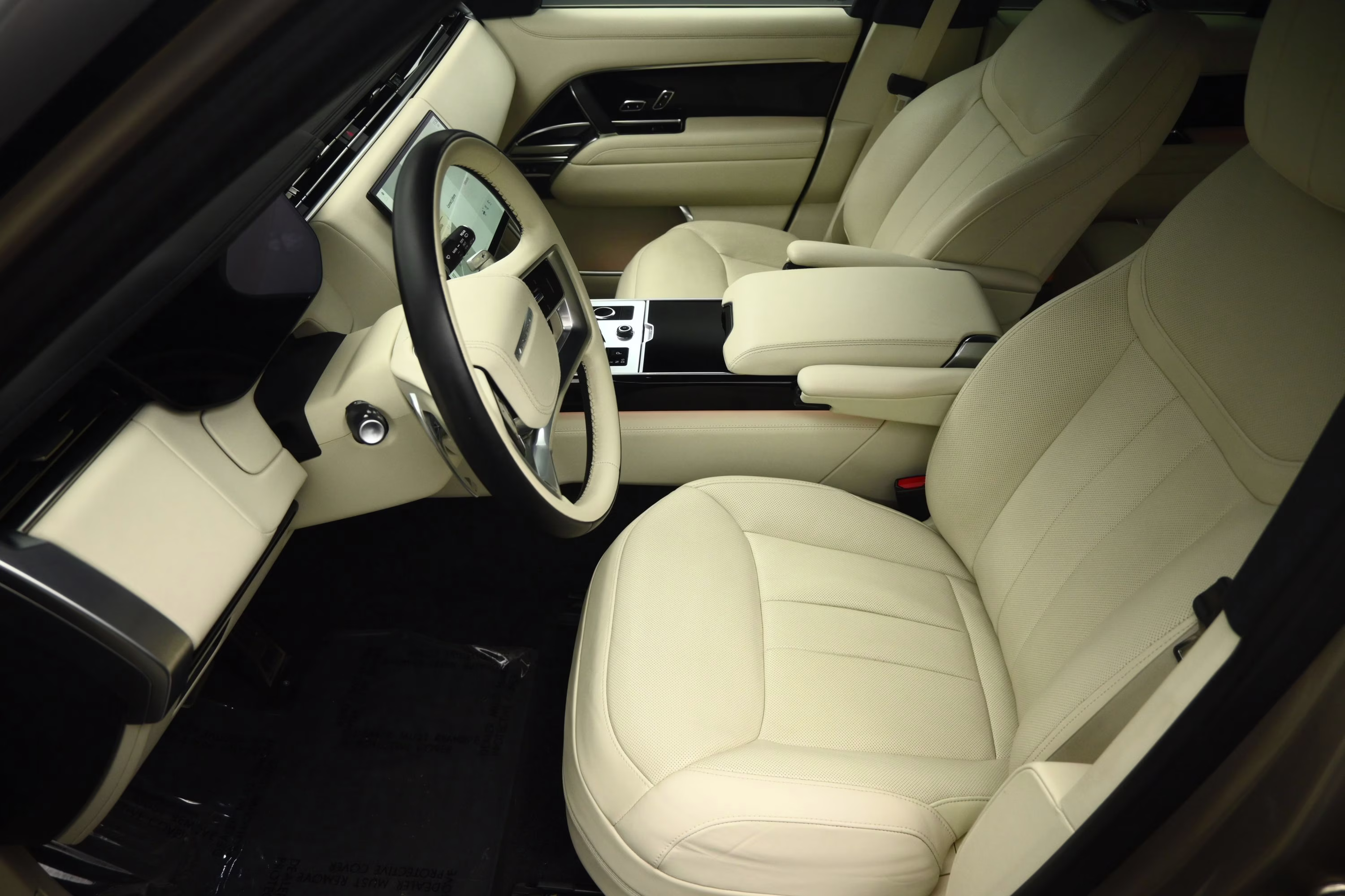 2023 Gold Land Rover Range Rover SE AWD SUV