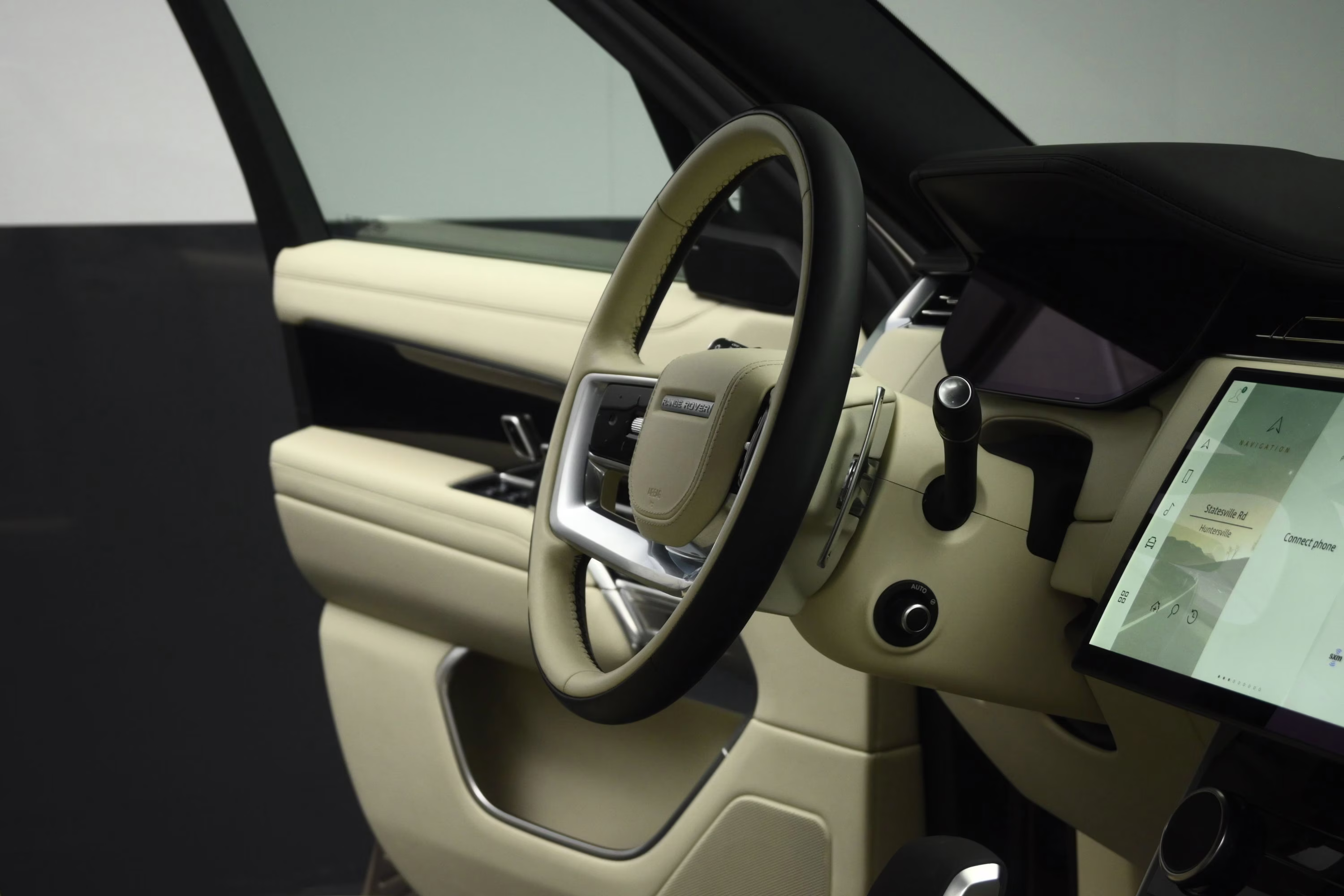 2023 Gold Land Rover Range Rover SE AWD SUV
