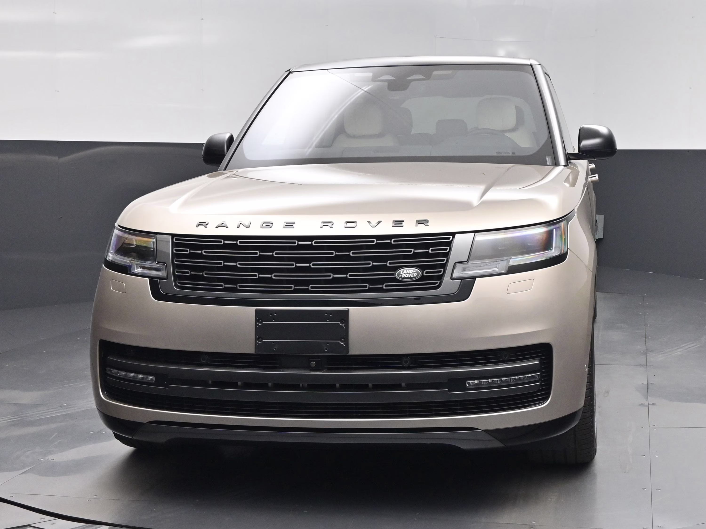 2023 Gold Land Rover Range Rover SE AWD SUV
