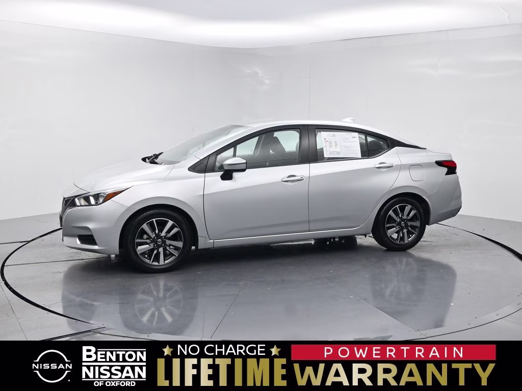 2021 Brilliant Silver Metallic Nissan Versa 1.6 SV FWD Sedan