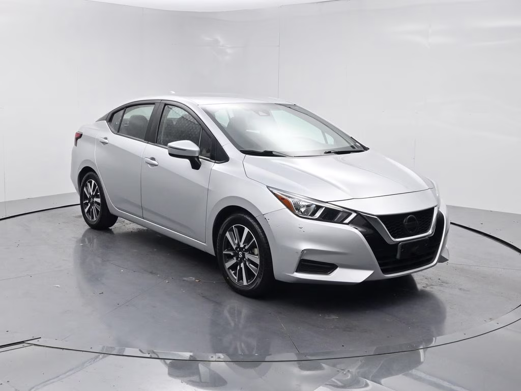 2021 Brilliant Silver Metallic Nissan Versa 1.6 SV FWD Sedan