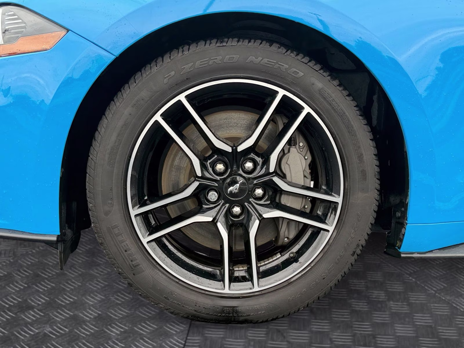 2022 Grabber Blue Metallic Ford Mustang GT Premium RWD Coupe