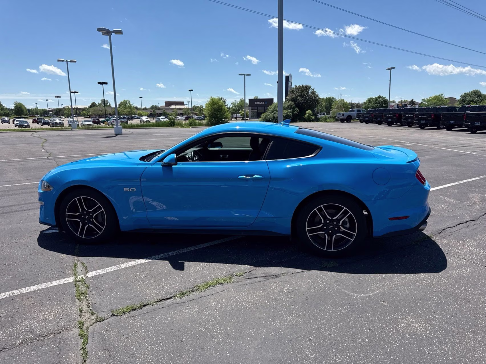 2022 Grabber Blue Metallic Ford Mustang GT Premium RWD Coupe
