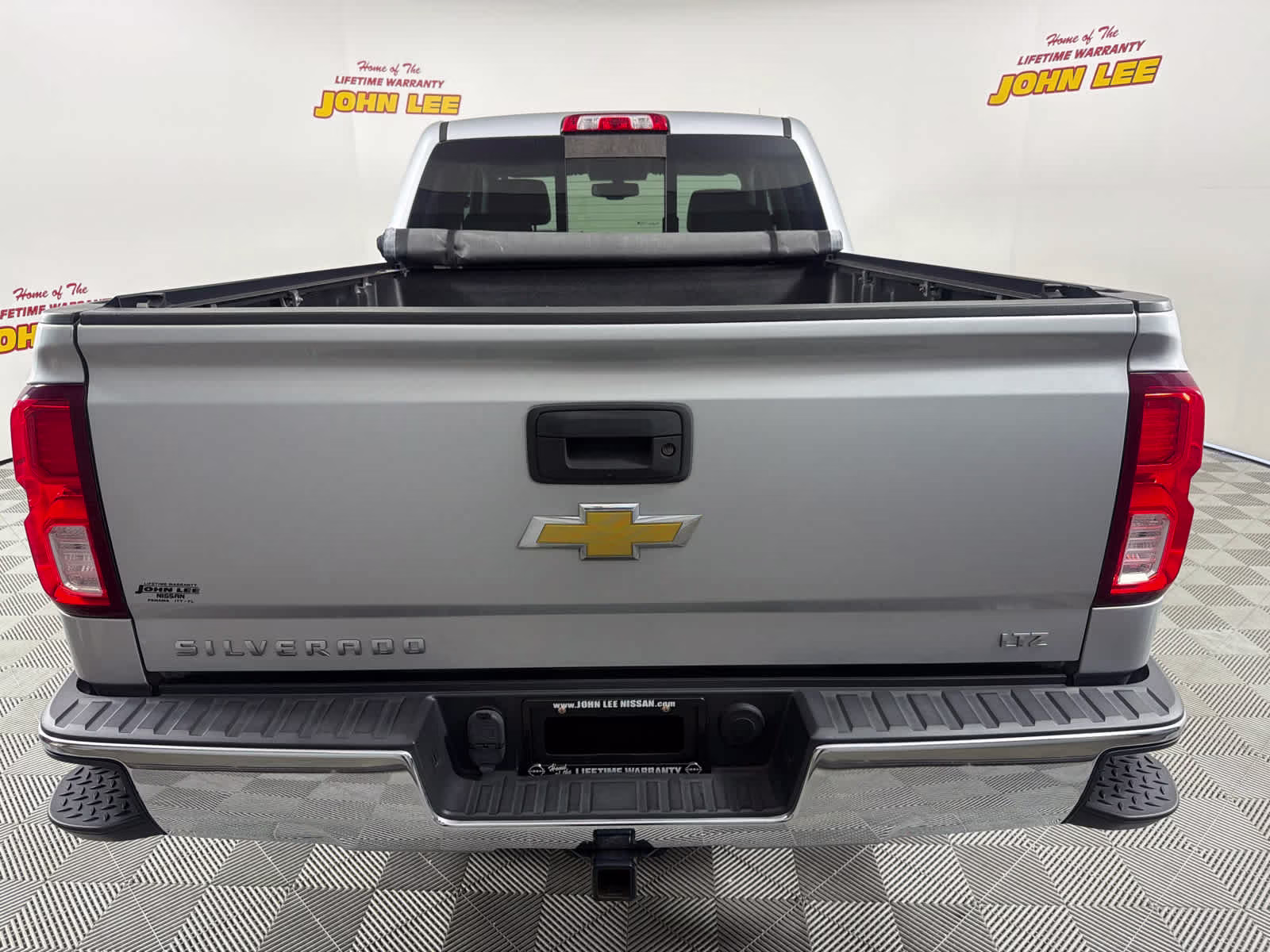 2018 Silver Ice Metallic Chevrolet Silverado 1500 LTZ RWD Truck