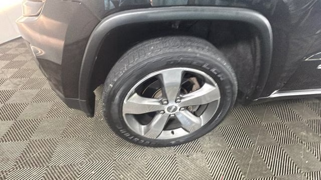 2015 Brilliant Black Crystal Pearlcoat Jeep Grand Cherokee Limited 4X4 SUV