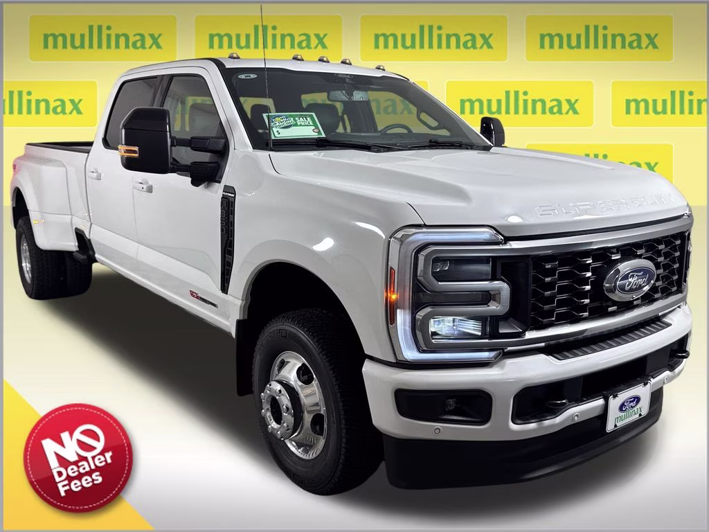 2026 Star White Metallic Tri-Coat Ford Super Duty F-350 DRW Platinum 4X4 Truck