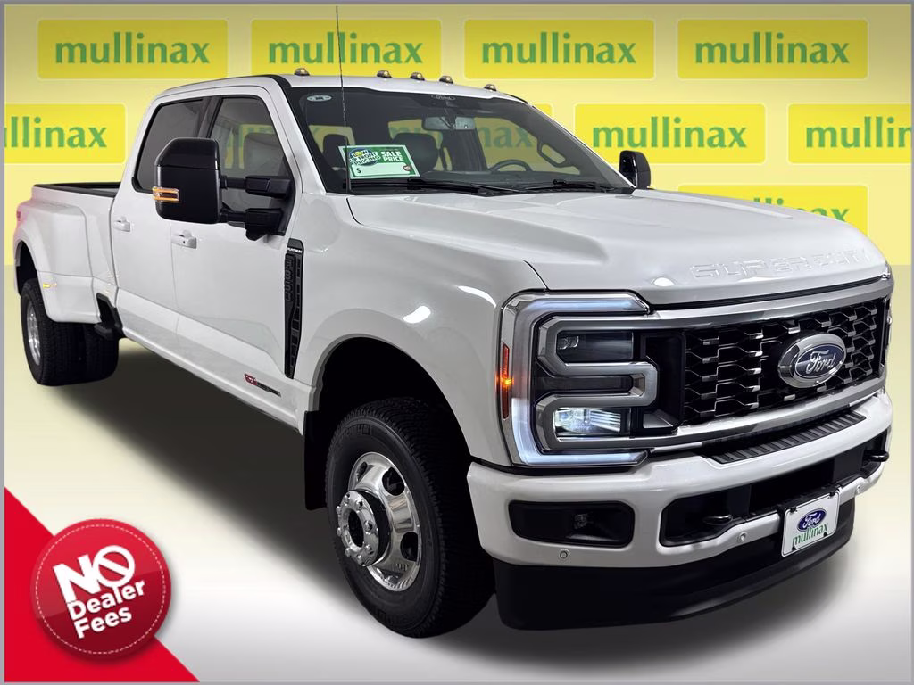 2026 Star White Metallic Tri-Coat Ford Super Duty F-350 DRW Platinum 4X4 Truck