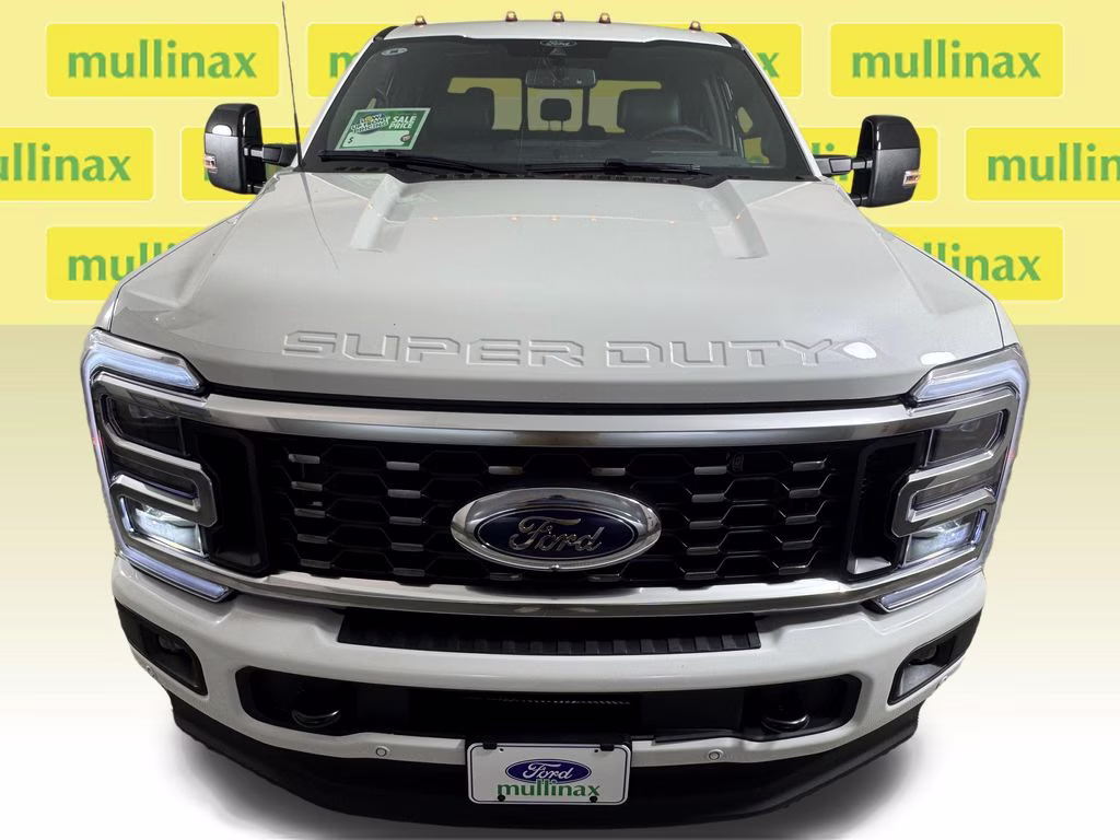 2026 Star White Metallic Tri-Coat Ford Super Duty F-350 DRW Platinum 4X4 Truck
