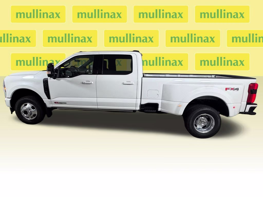2026 Star White Metallic Tri-Coat Ford Super Duty F-350 DRW Platinum 4X4 Truck