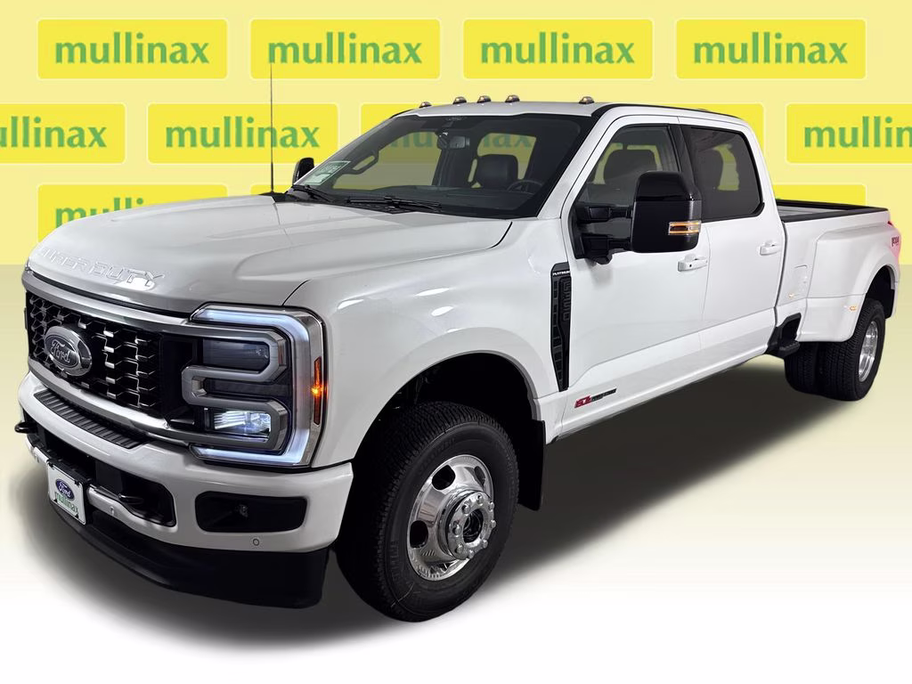 2026 Star White Metallic Tri-Coat Ford Super Duty F-350 DRW Platinum 4X4 Truck