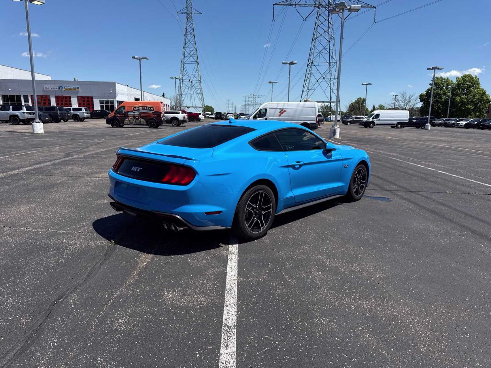 2022 Grabber Blue Metallic Ford Mustang GT Premium RWD Coupe