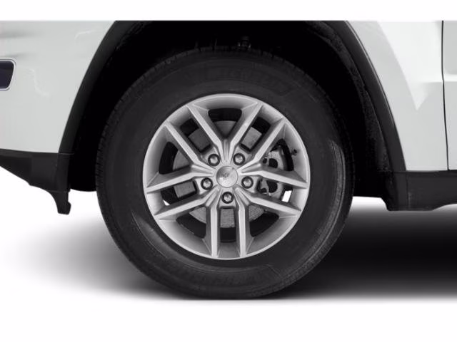 2020 Diamond Black Crystal Pearlcoat Jeep Grand Cherokee Laredo E RWD SUV