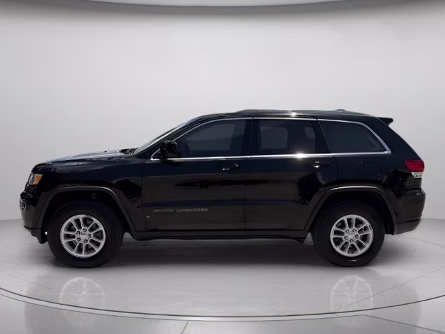 2020 Diamond Black Crystal Pearlcoat Jeep Grand Cherokee Laredo E RWD SUV