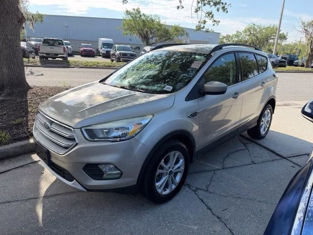 2018 White Gold Metallic Ford Escape SE 4X4 SUV