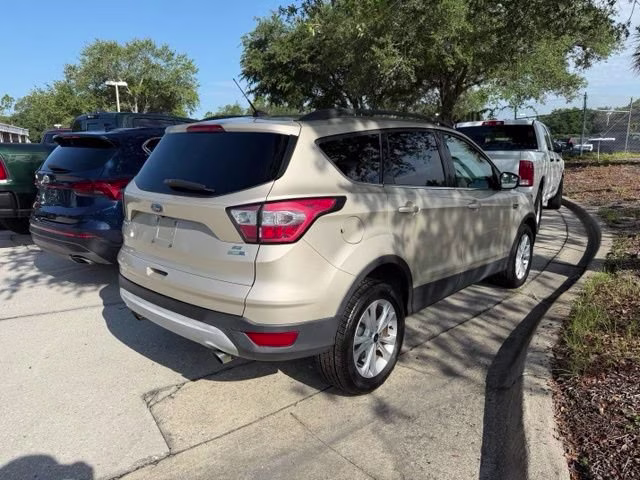 2018 White Gold Metallic Ford Escape SE 4X4 SUV
