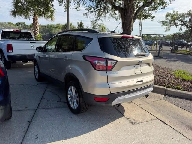 2018 White Gold Metallic Ford Escape SE 4X4 SUV