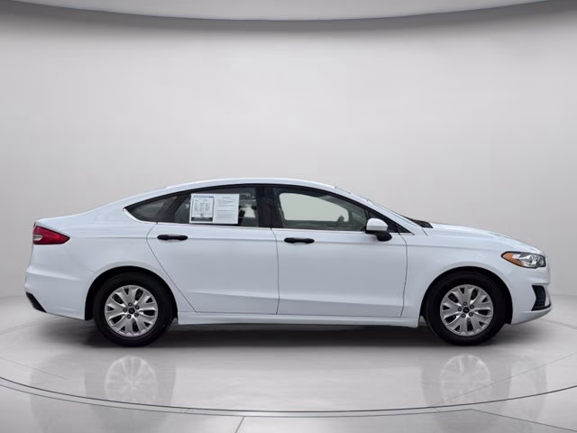 2019 Oxford White Ford Fusion S FWD Sedan