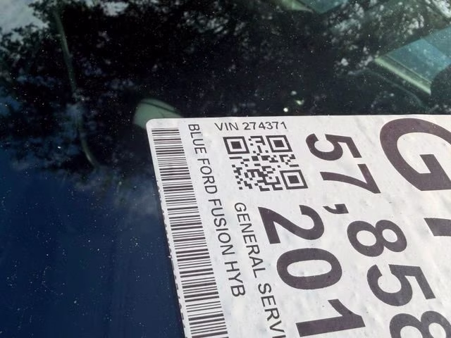 2019 Blue Metallic Ford Fusion Hybrid SE FWD Sedan