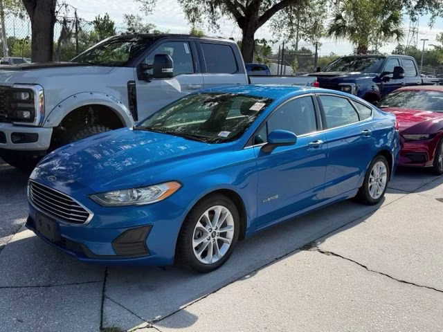 2019 Blue Metallic Ford Fusion Hybrid SE FWD Sedan