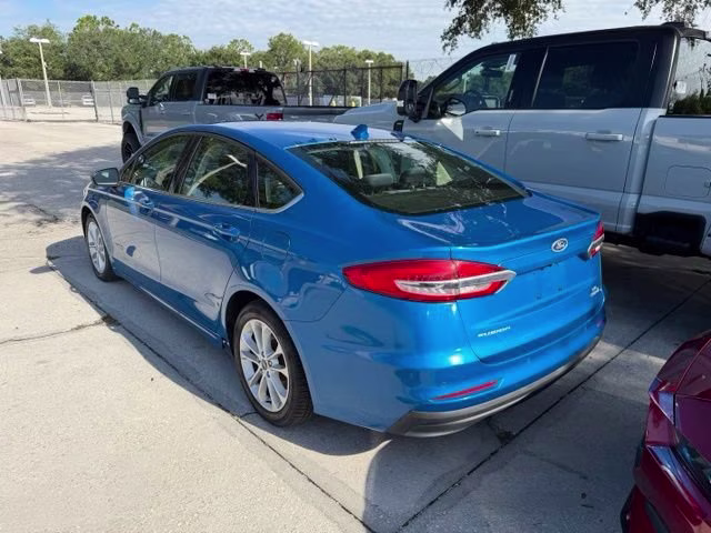 2019 Blue Metallic Ford Fusion Hybrid SE FWD Sedan