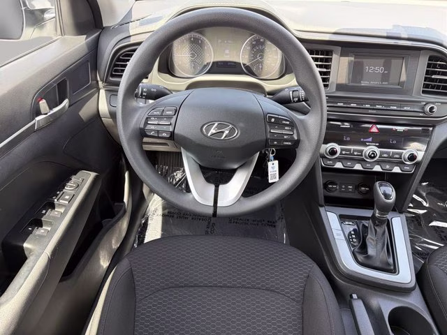 2020 Quartz White Pearl Hyundai Elantra SE FWD Sedan