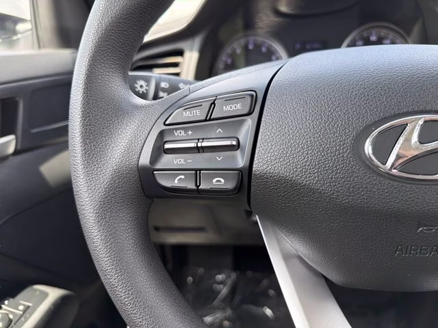 2020 Quartz White Pearl Hyundai Elantra SE FWD Sedan
