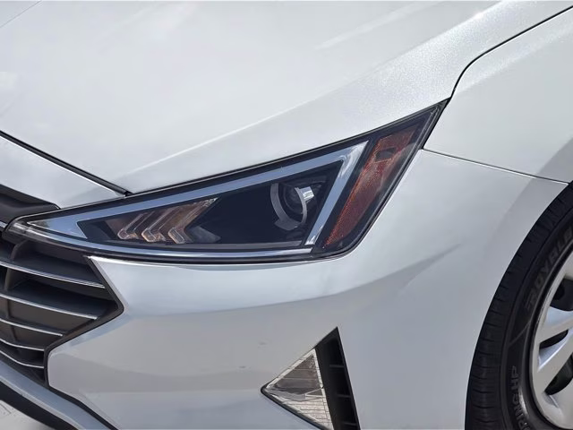 2020 Quartz White Pearl Hyundai Elantra SE FWD Sedan