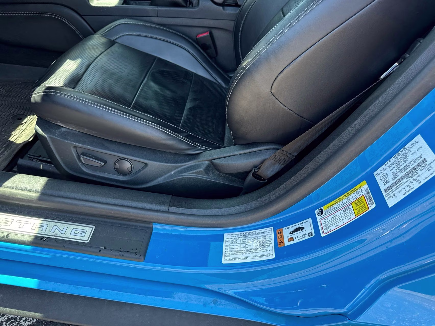2022 Grabber Blue Metallic Ford Mustang GT Premium RWD Coupe