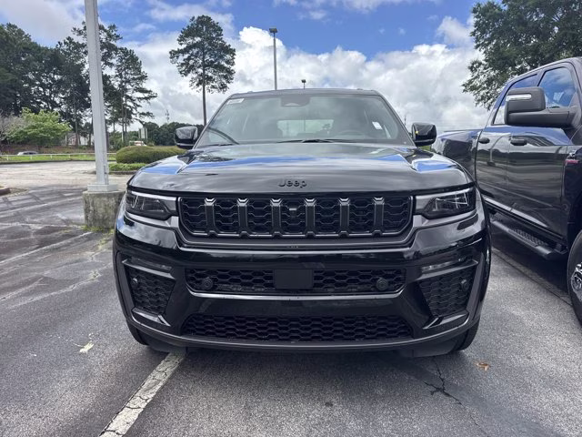 2026 Diamond Black Crystal Pearlcoat Jeep Grand Cherokee 85th Anniversary Edition 4X4 SUV