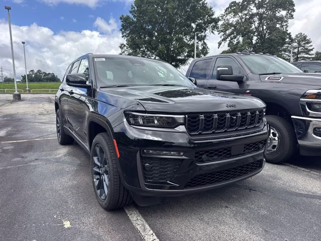 2026 Diamond Black Crystal Pearlcoat Jeep Grand Cherokee 85th Anniversary Edition 4X4 SUV