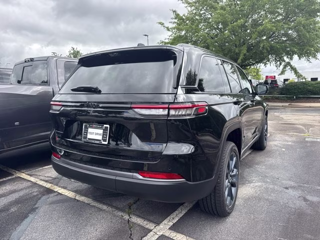 2026 Diamond Black Crystal Pearlcoat Jeep Grand Cherokee 85th Anniversary Edition 4X4 SUV